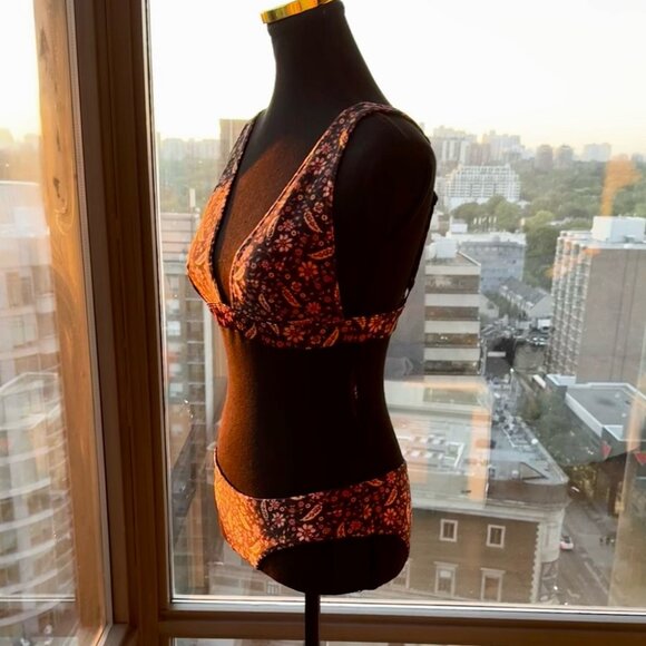 🆕 ZIMMERMANN 🧿 NWT Juniper Scarf High Triangle Bikini - Midnight Paisley - Picture 9 of 15